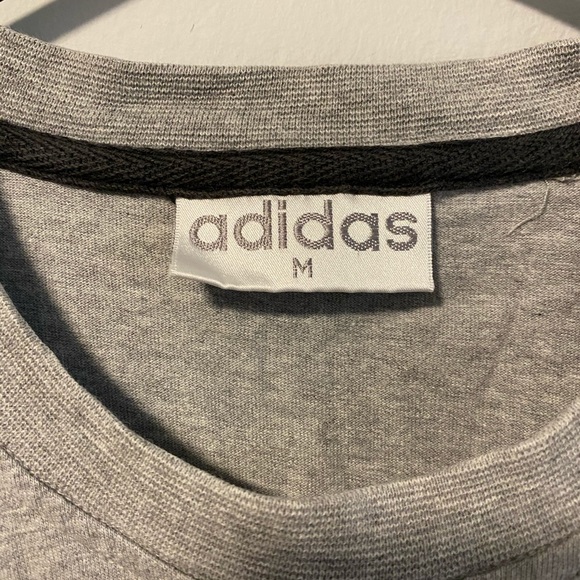 ADIDAS Tee - Picture 4 of 4